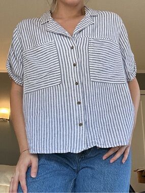 Universal Thread Linen Blend Blue and White Striped Button-Front Shirt